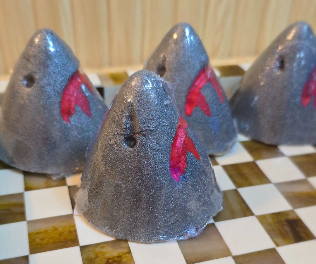Life's Little Indulgences Shark Bath Bomb