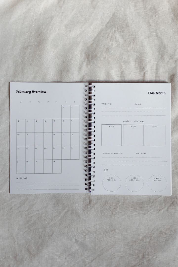 Conscious Mae 2025 Ocean Dreams Diary, A5