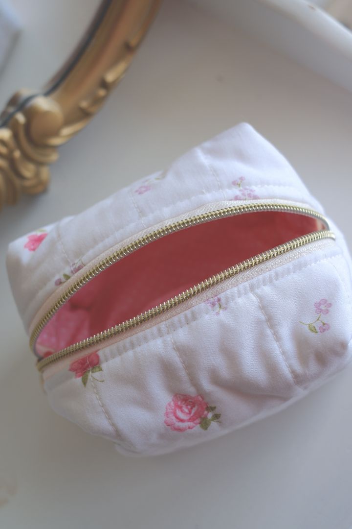 Studio Lumi Carry All Pouch, White Mini Essentials