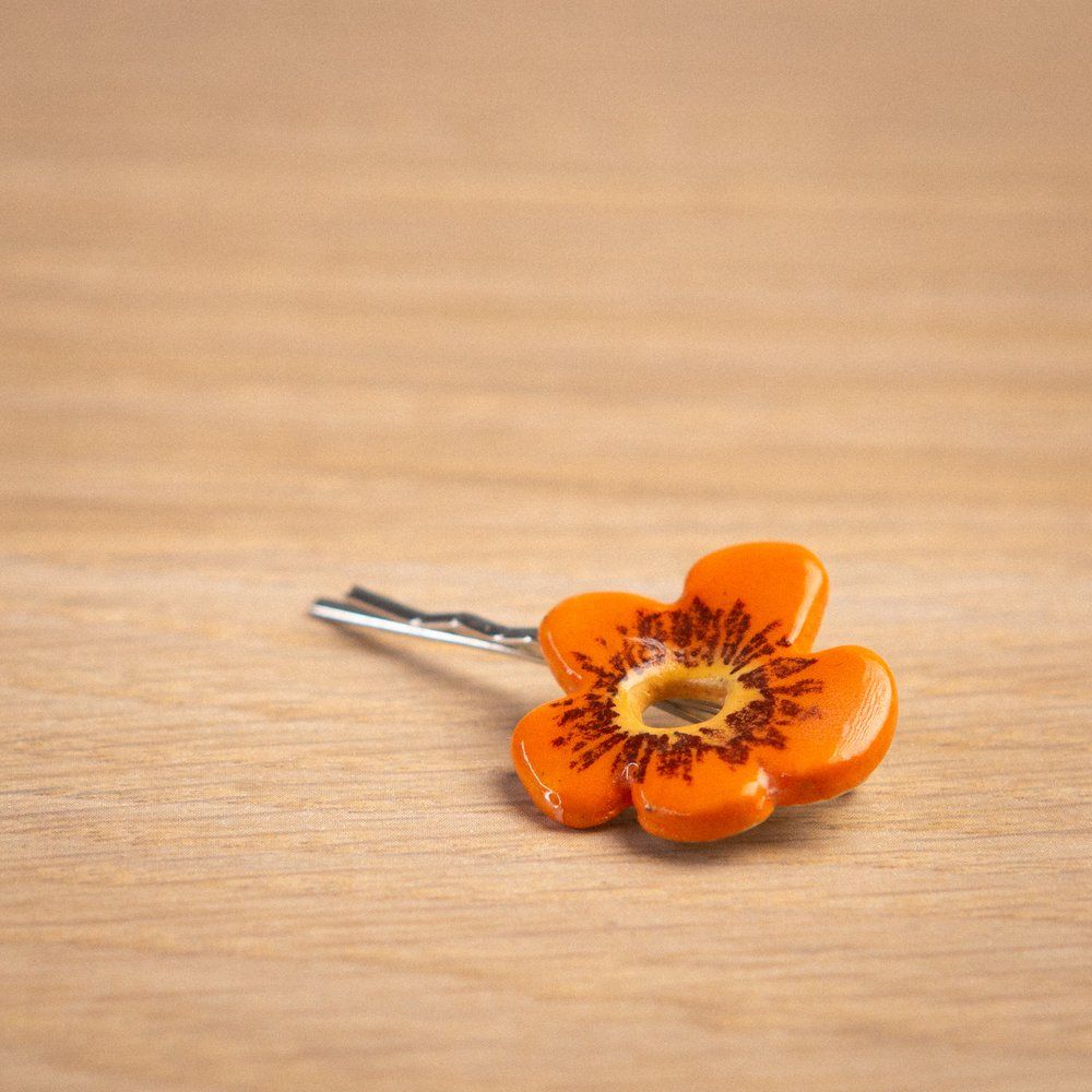 Orange flower (single pin)
