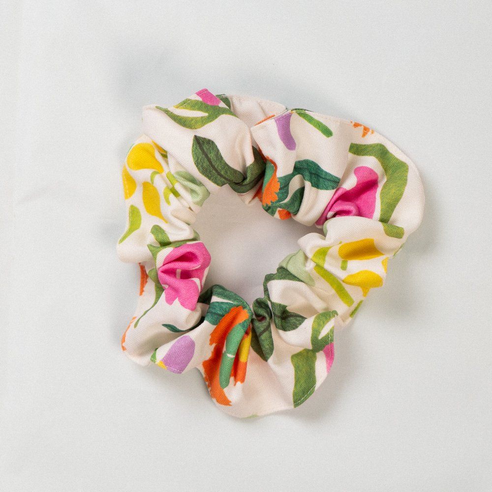hellomae Native Flower White Scrunchie