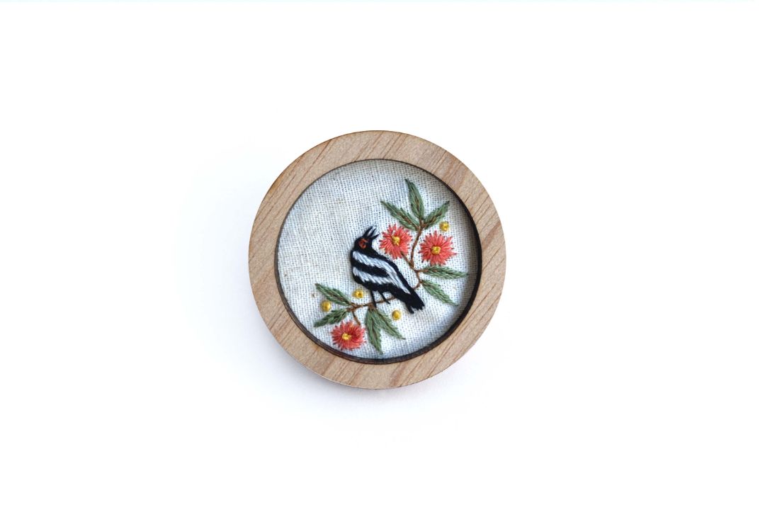 Yarn Industries Embroidered Brooch - Magpie, 45 x 45mm
