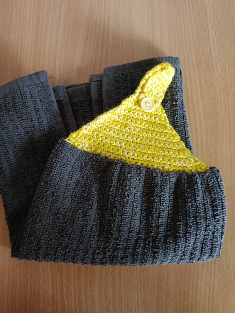 Nire Crochet Tea Towel topper, Yellow
