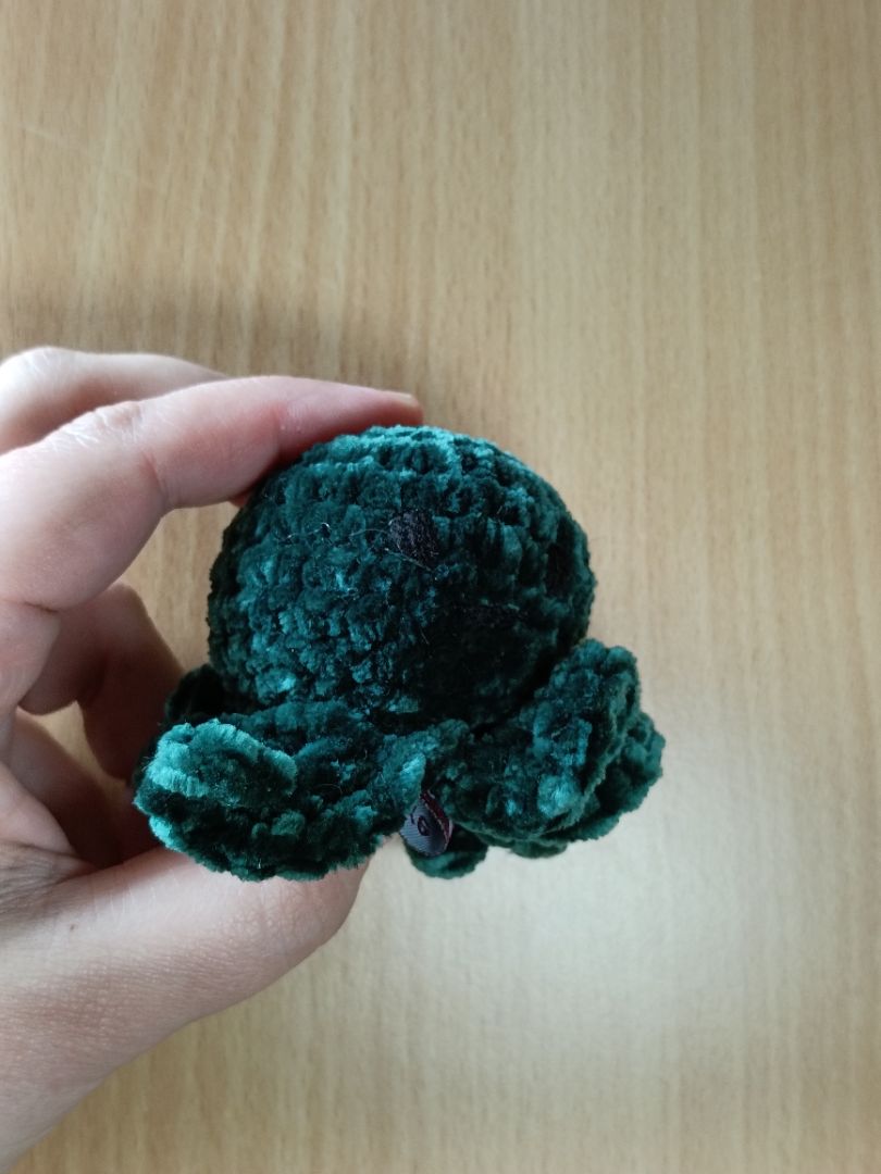 Nire Crochet Small Green Octopus, Dark Green Small