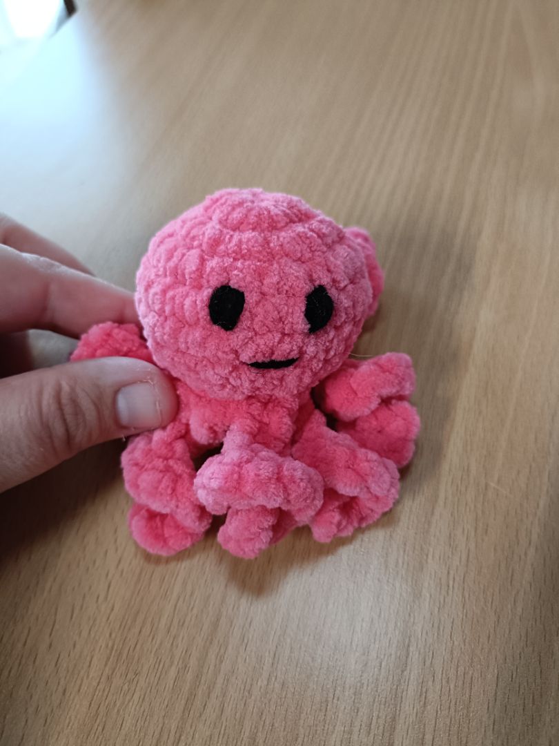 Nire Crochet Small Plush Octopus, Pink small