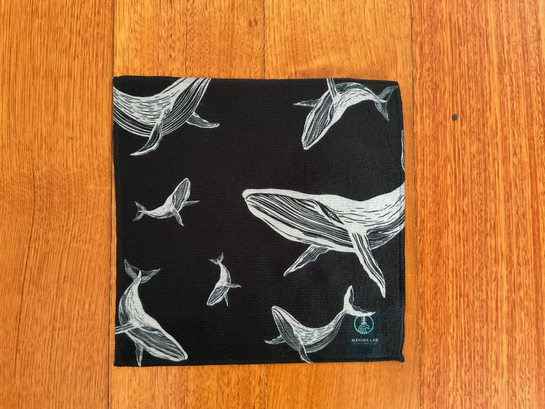 Marina Lab Multipurpose microfibre cloth, Black & grey whale 20cm x 20cm