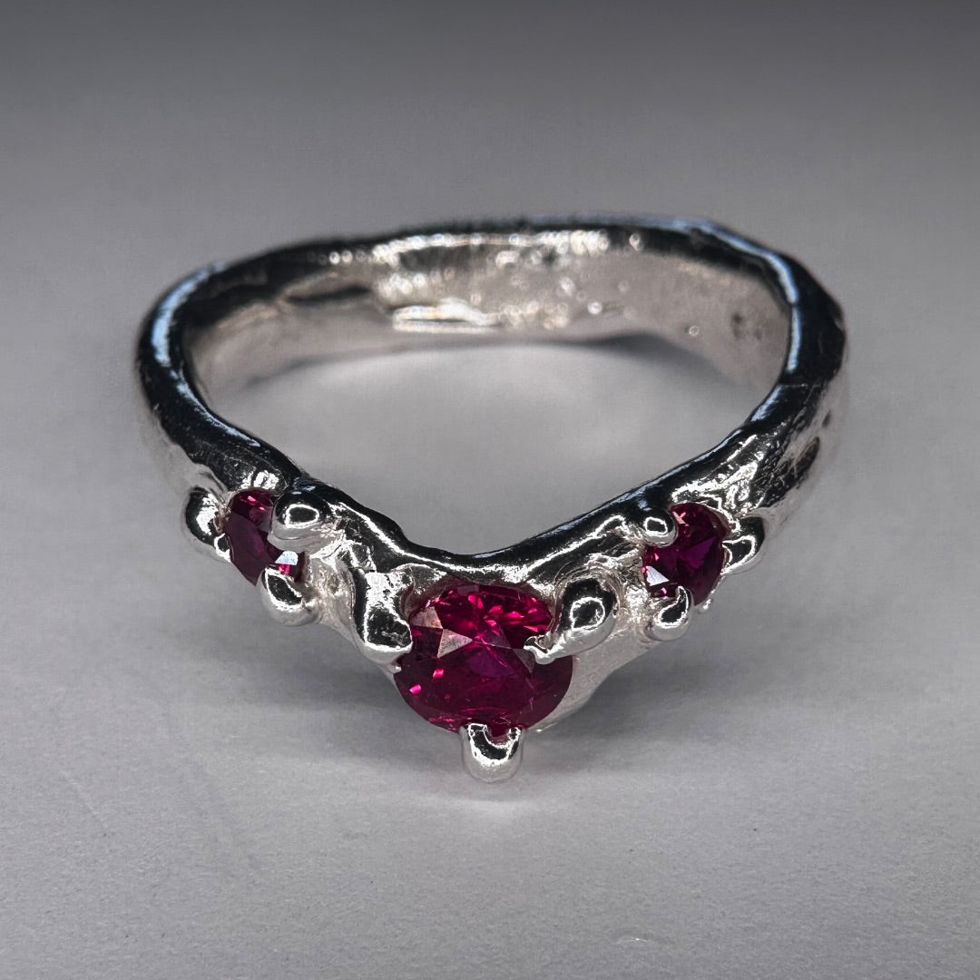 Venom Gemz Ruby Love, Q