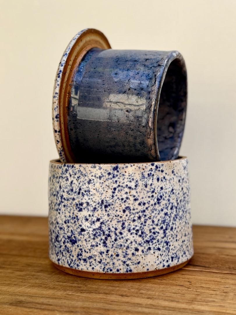 warrah ceramics Butter bell, Blue speck 7.5x11.5cm