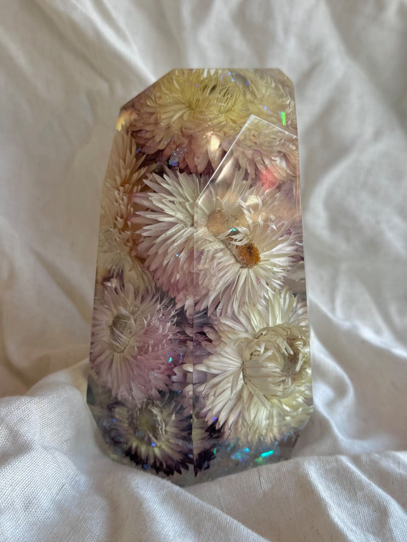 Oak & Thistle Resin Crystal, Pink, blue