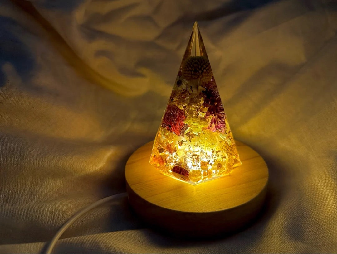 Oak & Thistle LED Light Base, Wood grain