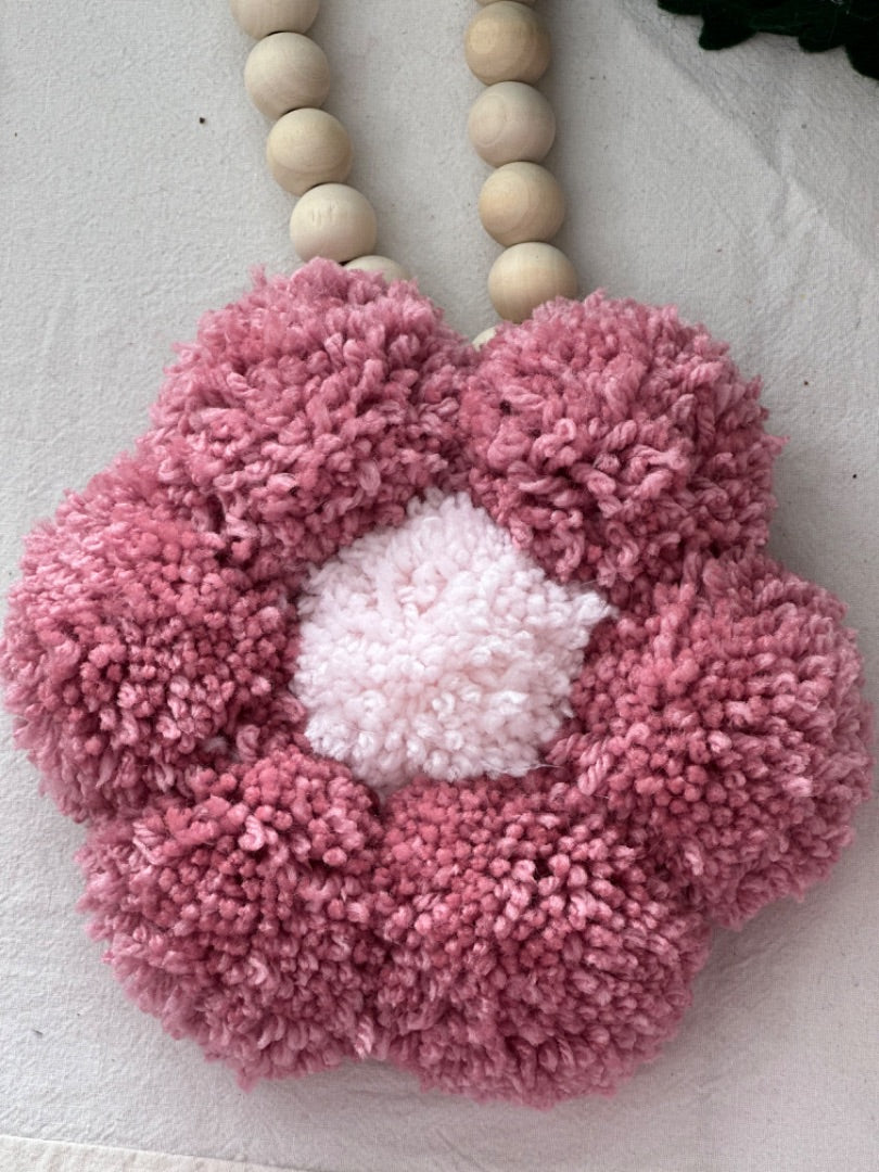 P and P Pompom Pompom Daisy, Rose pinks and light pink Medium