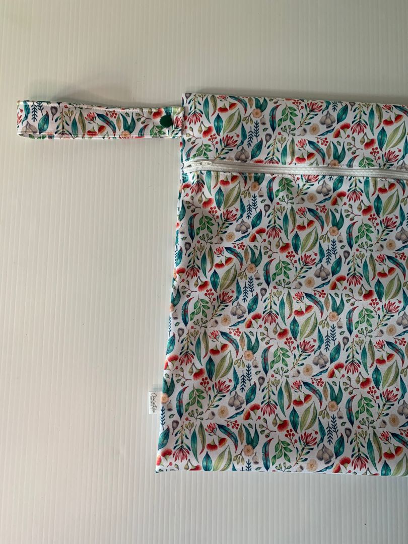 Charlie Rose Handcrafted Wildflower Wetbag, Medium