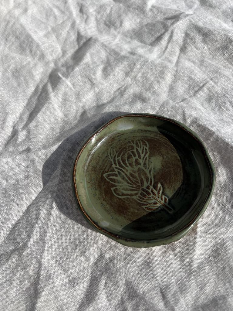 Rainbows & Rivers Moss Protea Ring Dish, Green