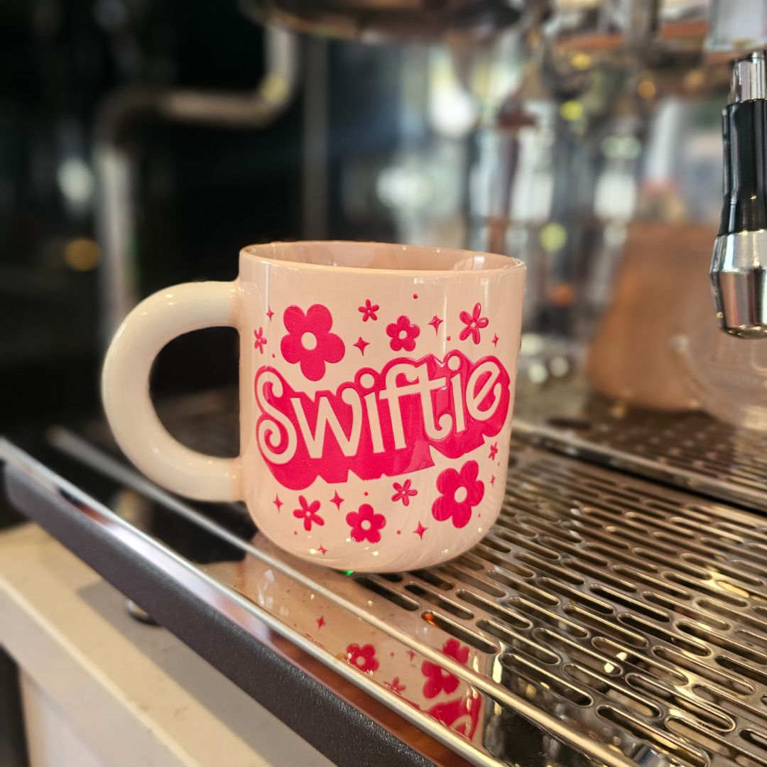 Creations by Julietta Coffee Mug - Swiftie, Peach 370ml