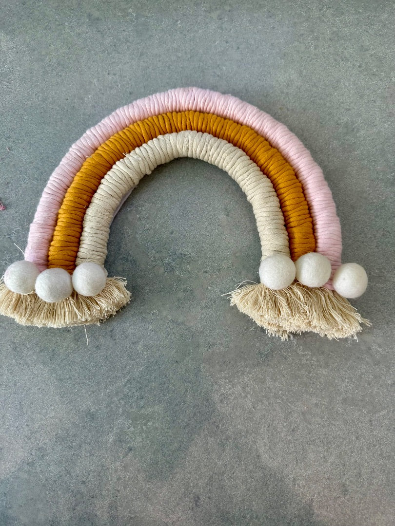 P and P Pompom P and P Rainbow, Pink and sunset Medium