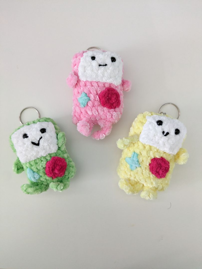 Mon Ami Crochet Gameboy Crochet Keyring
