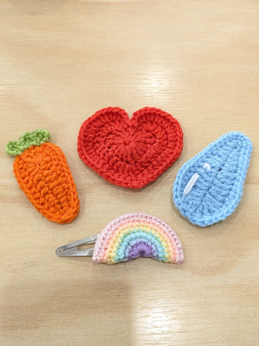 Mon Ami Crochet Crochet clip (large)