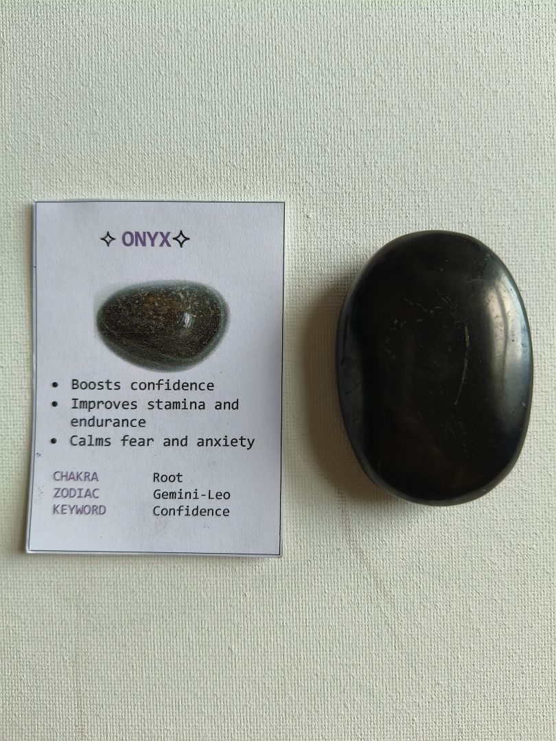 CasaDellaGemma Onyx palmstone,  Black 6cm x 4cm