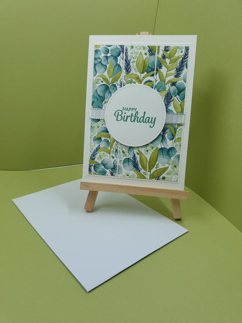 In The Groove Papercrafting 3 panel birthday Card