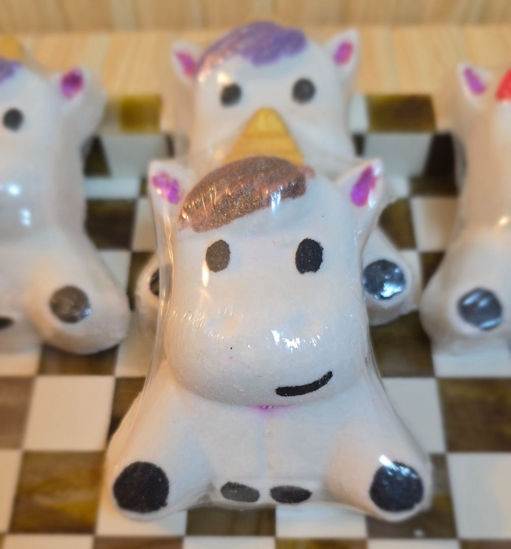 Life's Little Indulgences Unicorn Bath Bomb,  White