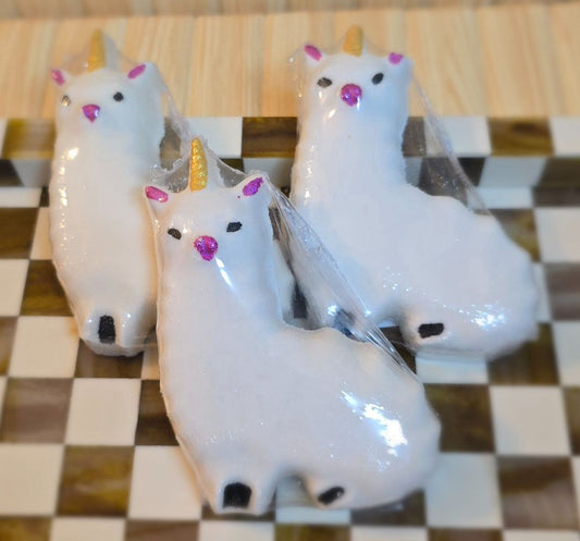 Life's Little Indulgences Llama Bath Bomb,  White