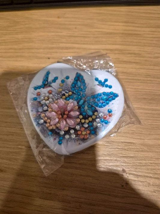 Seahorse Creations AU Compact Mirror - buttefly,  white heart