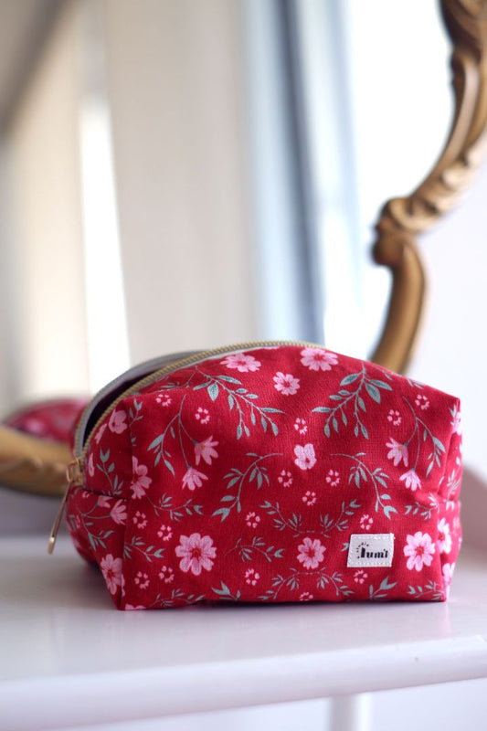 Studio Lumi Carry All Pouch,  Red Mini Essentials