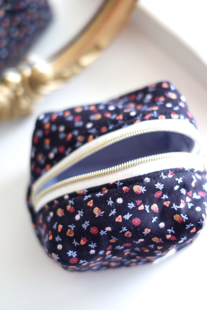 Studio Lumi Carry All Pouch,  Black Mini Essentials