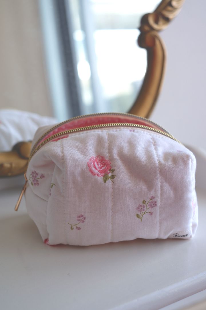 Studio Lumi Carry All Pouch,  White Mini Essentials