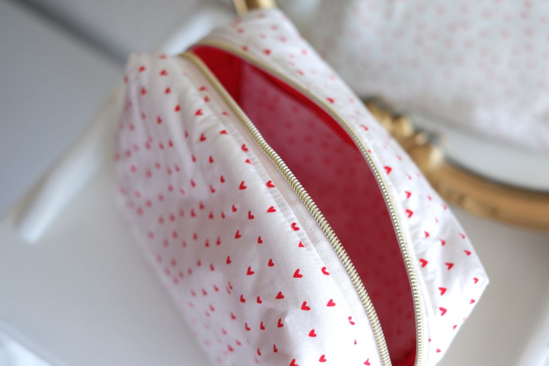 Studio Lumi Carry All Pouch,  Red Deluxe Oversized