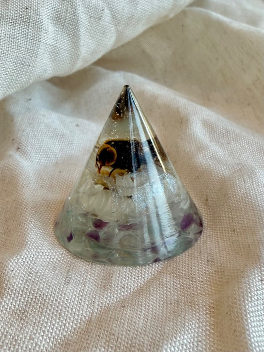 Oak & Thistle Ring Cone,  White, purple, green