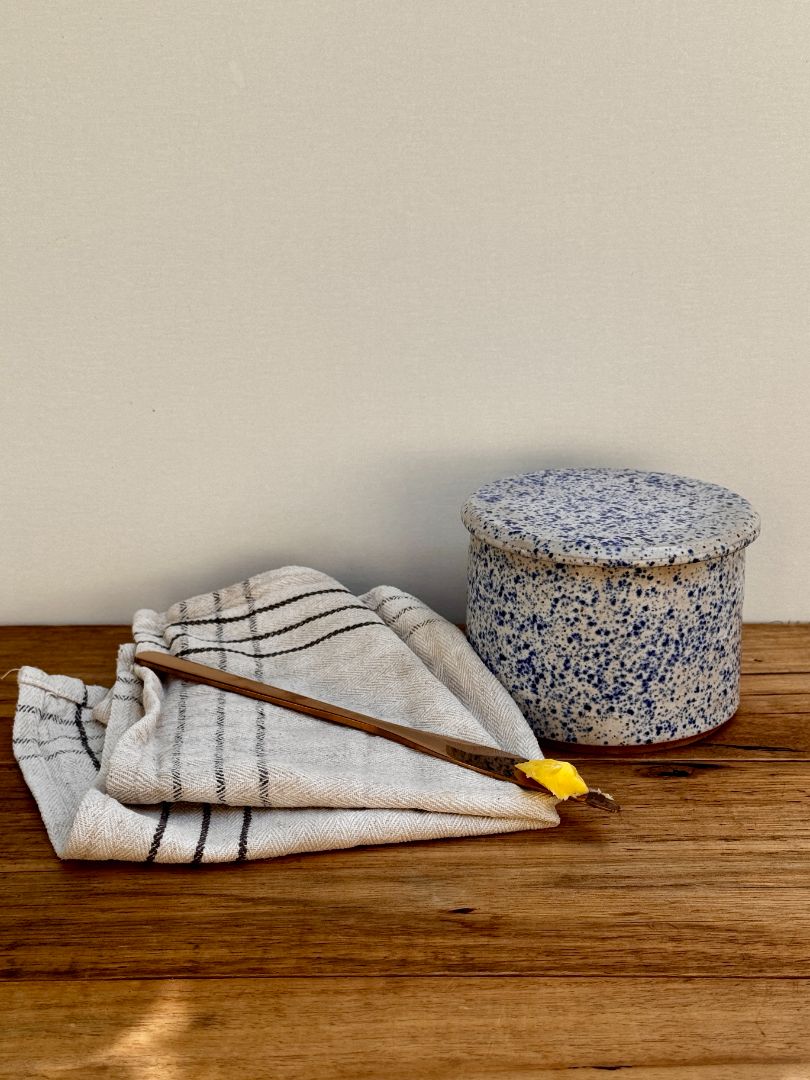 warrah ceramics Butter bell,  Blue speck 7.5x11.5cm