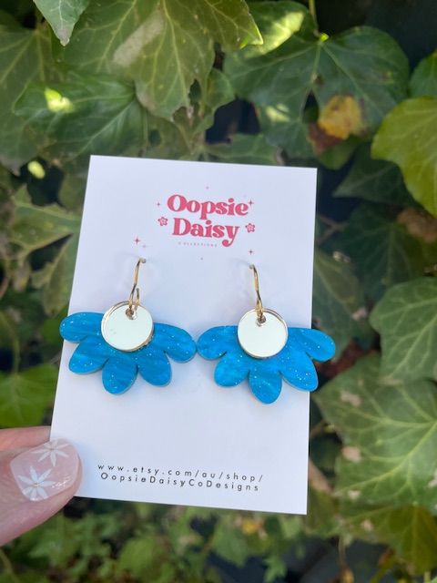 Oopsie Daisy Collections Blue Swirl Daisy Hook,  Blue