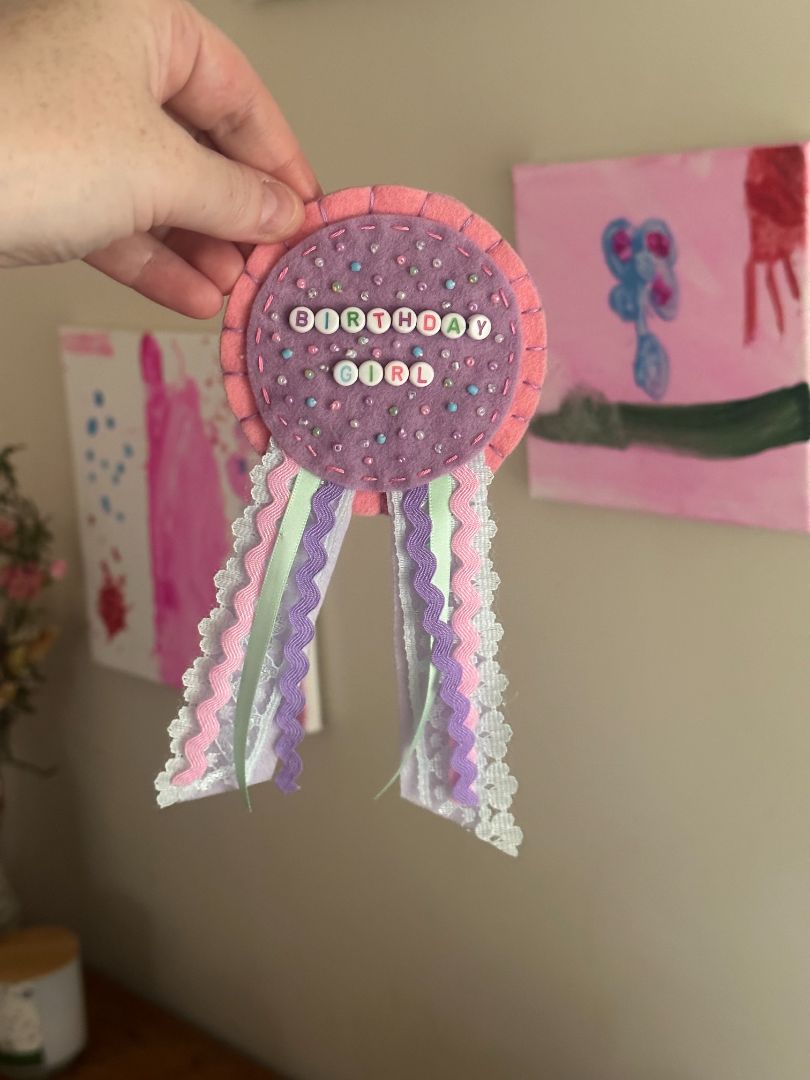 Ellen Mohan Creative 100s & 1000s Birthday Girl Prize Badge