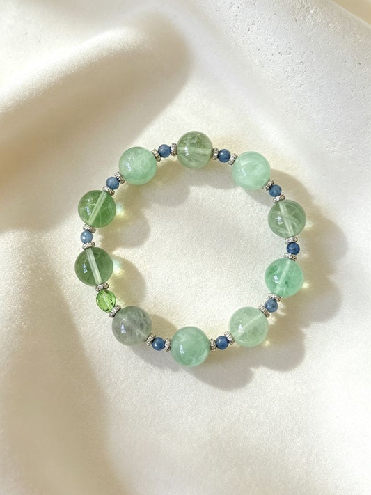 LumaKnot Natural Green Fluorite & Kyanite Energy Bracelet,   One Size