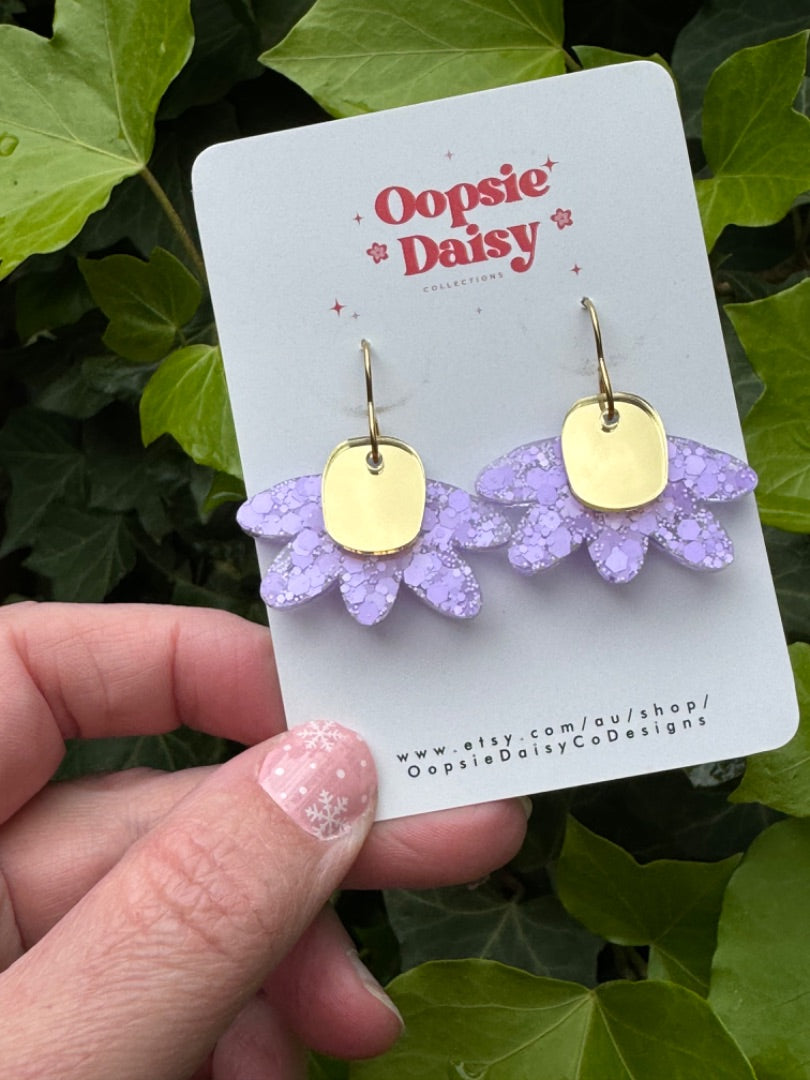 Oopsie Daisy Collections Lilac Daisy Dangle,  Lilac