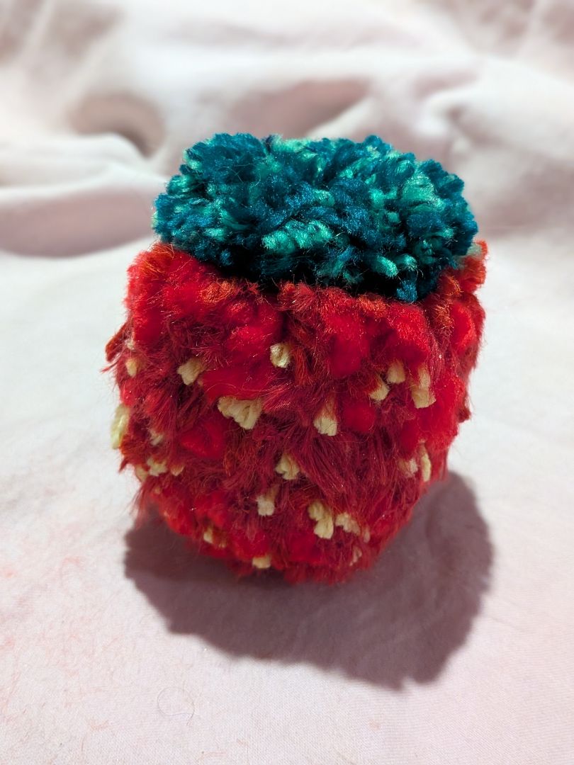 Dandy Dee Food Pom Pom,  Green, Red 8cm