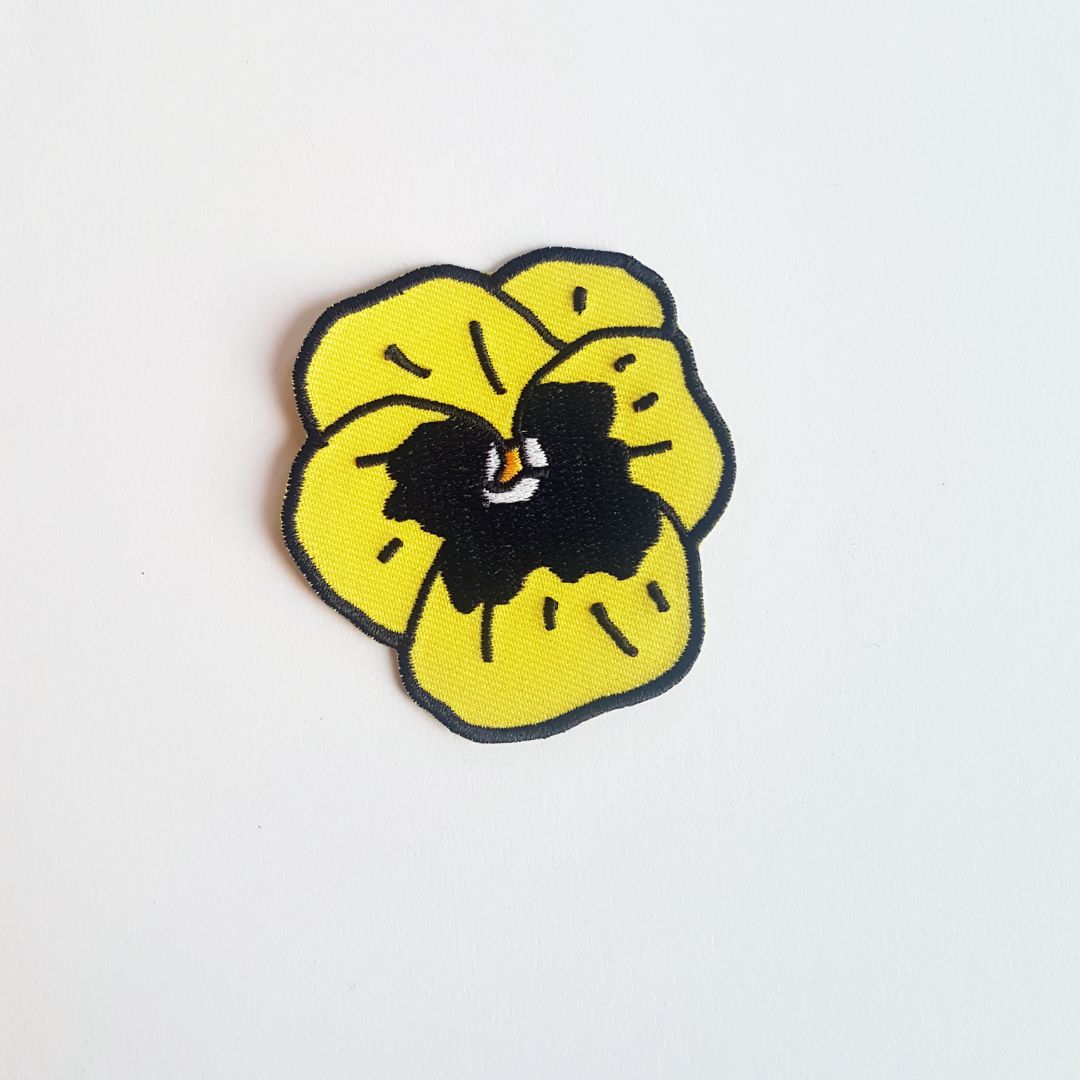 Tegan Iversen Yellow pansy patch,  yellow 6 x 6cm